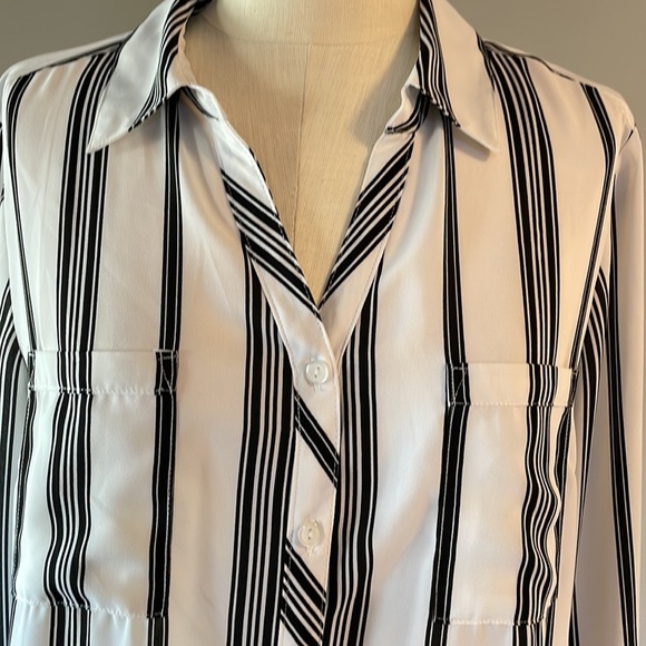 RELATIVITY women’s black white striped button down blouse / top / tunic size L - Picture 4 of 10